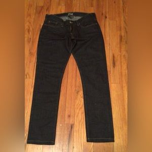 #74).  LUCKY BRAND SLIM JEANS